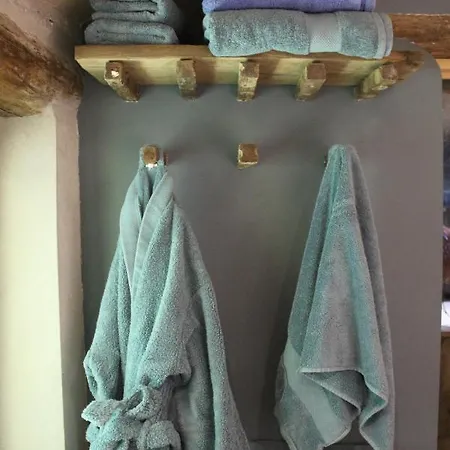 Fount Estremiero - & Tables D'hotes Bed & Breakfast Castans