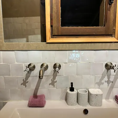 Fount Estremiero - & Tables D'hotes Bed & Breakfast Castans